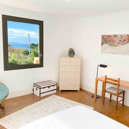 Villa à Proximité De La De L'almanarre *