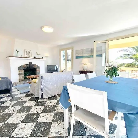 à Proximité De La De L'almanarre Villa *