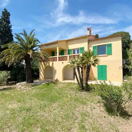 A Proximite De La De L'almanarre * Hyeres