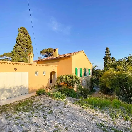 Villa à Proximité De La De L'almanarre Hyères