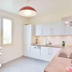A Proximite De La De L'almanarre Йер